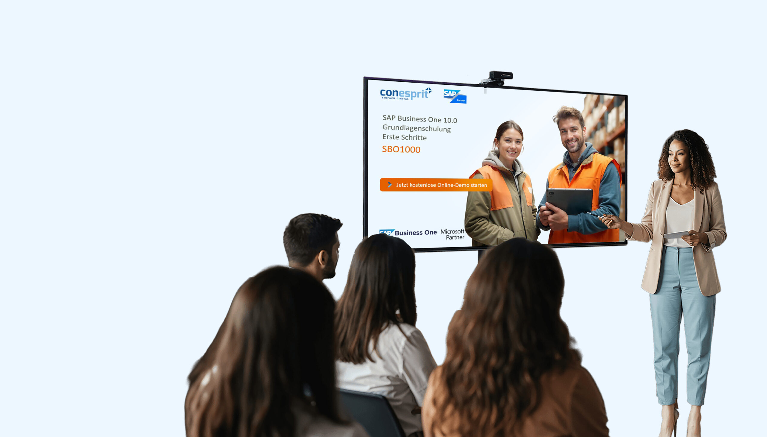 Mitarbeiterin Conesprit führt Schulung zu SAP Business One durch